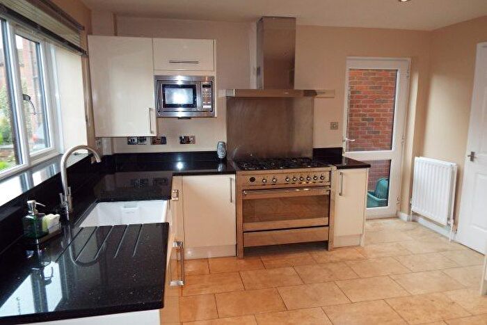 4 Bedroom Detached House To Rent In Paddock Wood, Tonbridge, TN12