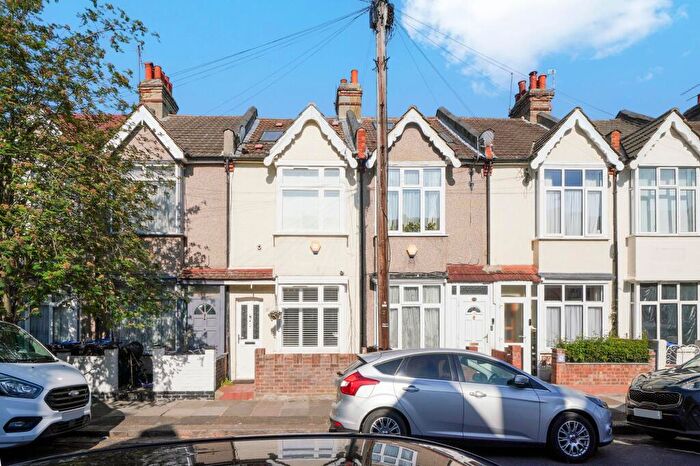 4 Bedroom Terraced House For Sale In Oakwood Avenue, Mitcham, CR4