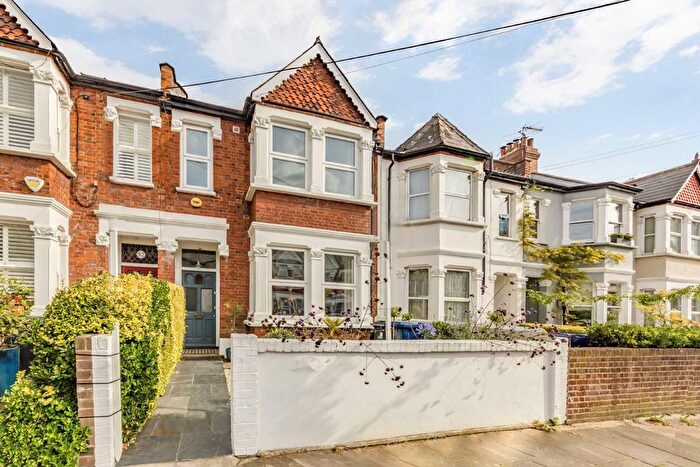 5 Bedroom Property To Rent In Maldon Road, London, W3