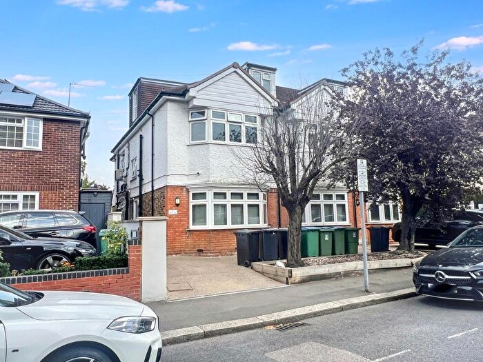 13 Bedroom Property For Sale In Park Avenue, Watford, Hertfordshire, WD18