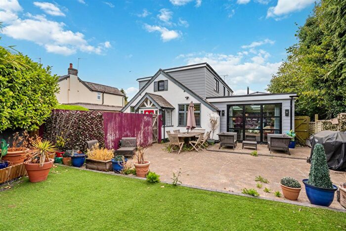 4 Bedroom Semi-Detached House For Sale In Station Lane, Lapworth, Solihull, B94