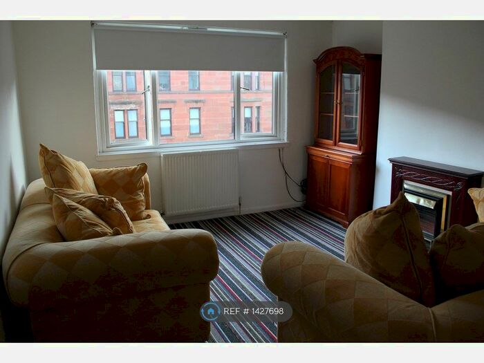 3 Bedroom Flat To Rent In Exeter Drive, Glasgow, G11