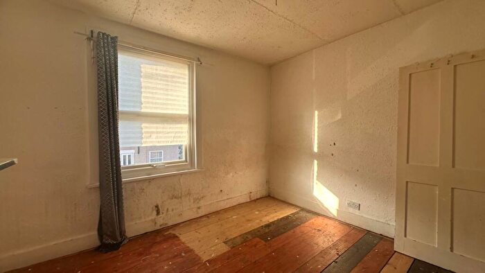 2 Bedroom Terraced House For Sale In Palmerston Road, Croydon, Surrey, CR0