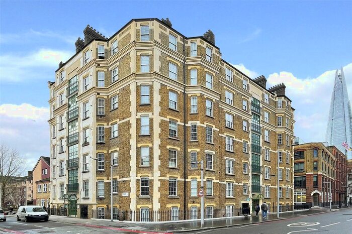 1 Bedroom Flat To Rent In Devon Mansions, Tooley Street, Tower Bridge, London, SE1