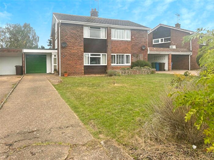 4 Bedroom Semi-Detached House For Sale In Crosier Court, Upchurch, Sittingbourne, Kent, ME9