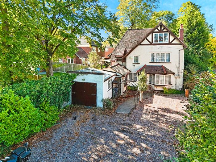 4 Bedroom Detached House For Sale In Birches Barn Road, Wolverhampton, WV3
