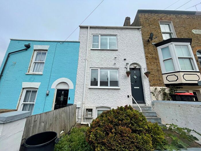 3 Bedroom Terraced House To Rent In Victoria Road, Ramsgate, CT11