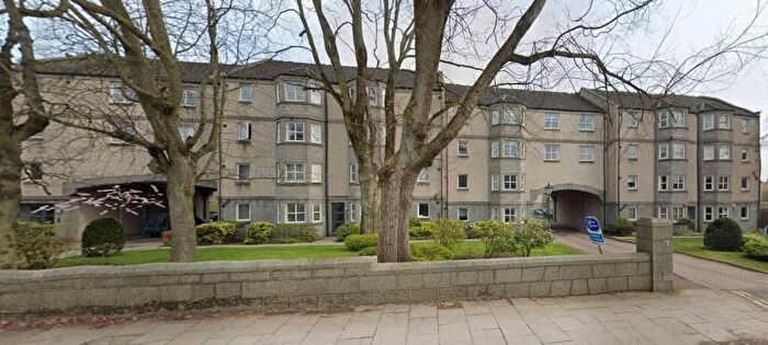 2 Bedroom Flat To Rent In Holburn Street, City Centre, Aberdeen, AB10