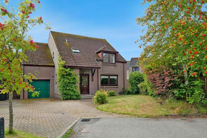 4 Bedroom Detached House For Sale In Mains Court, Westhill, AB32
