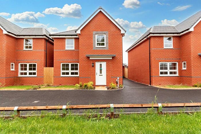 4 Bedroom Detached House To Rent In Bedroom Detached House In Campbell Drive, Lighthorne, CV33