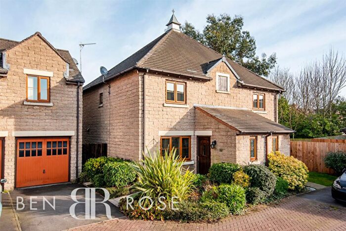 3 Bedroom Semi-Detached House For Sale In Jubilee Road, Walmer Bridge, Preston, PR4