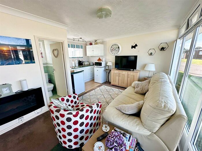 2 Bedroom Chalet For Sale In Broadside Chalet Park, Stalham, NR12