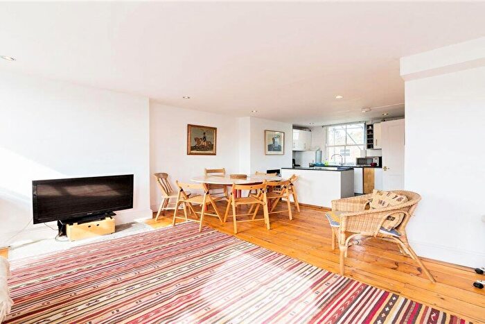 4 Bedroom Flat To Rent In Maygrove Road, West Hampstead, NW6