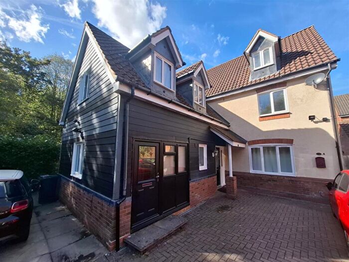 1 Bedroom House To Rent In A Room In Foxley Place, Loughton, Milton Keynes, MK5