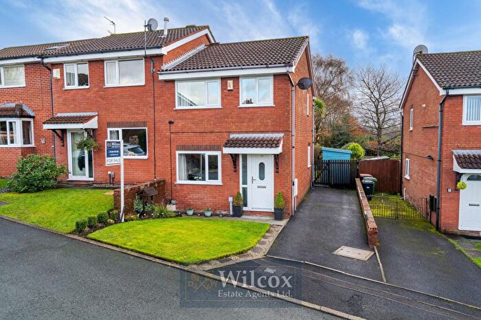 3 Bedroom Semi Detached House For Sale In Scarthwood Close, Bolton, BL2