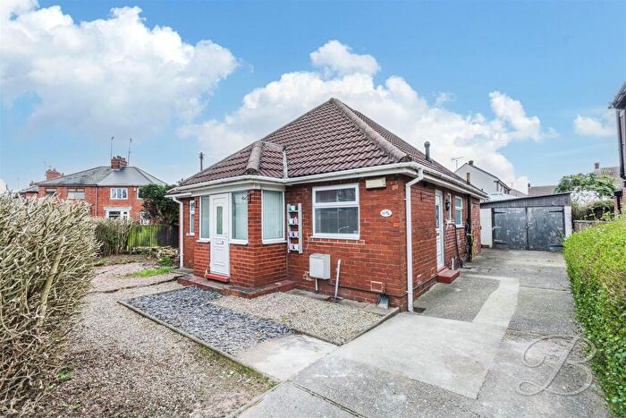 2 Bedroom Detached Bungalow To Rent In Balmoral Drive, Mansfield, NG19