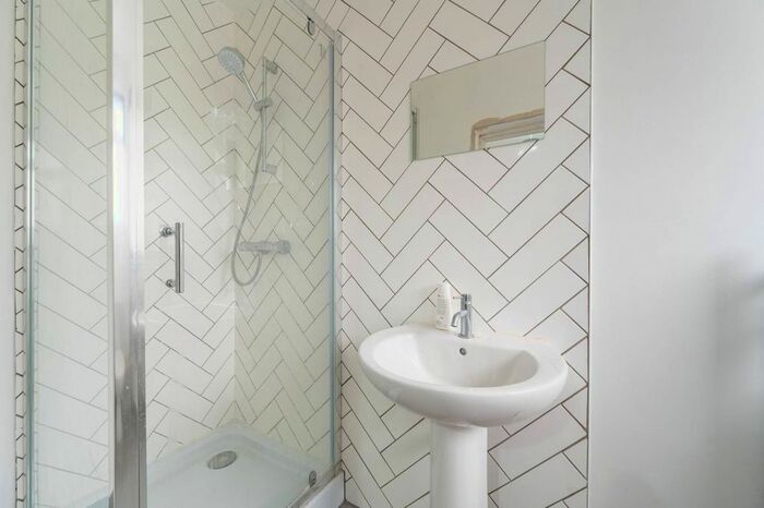 Studio To Rent In Sudbury Heights Avenue, Sudbury, Greenford, UB6