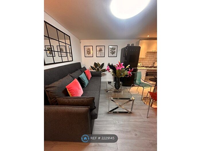 1 Bedroom Flat To Rent In Ellesmere Road, London, W4