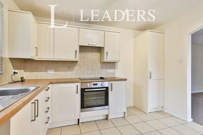 2 Bedroom Flat To Rent In Christchurch, BH23