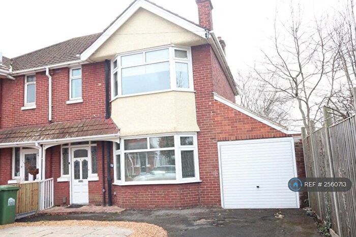 4 Bedroom Semi-Detached House To Rent In Fawley Road, Southampton, SO15