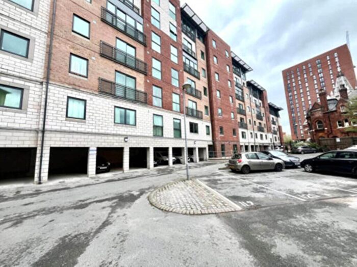 2 Bedroom Apartment For Sale In Chapel Street, Manchester, M3