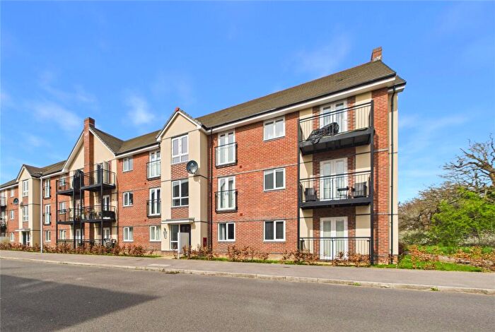 2 Bedroom Apartment For Sale In Fullbrook Avenue, Spencers Wood, Reading, Berkshire, RG7