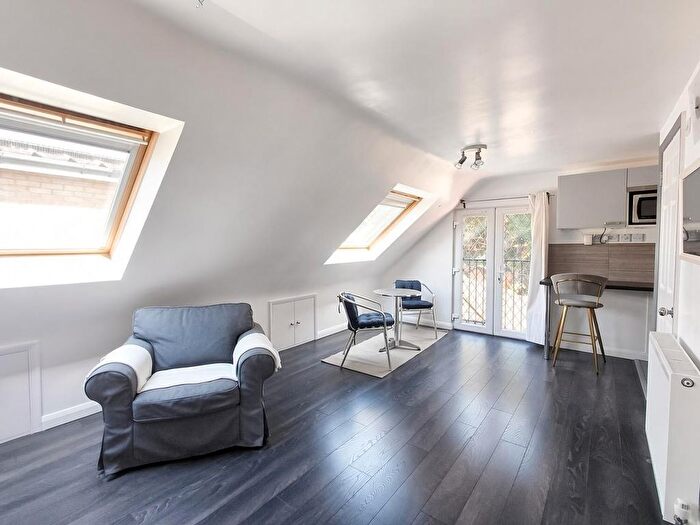 Studio To Rent In Abercorn Road, Mill Hill East, NW7