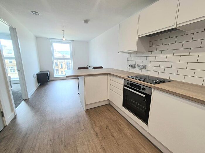 1 Bedroom Apartment To Rent In Cow Green, Halifax, HX1