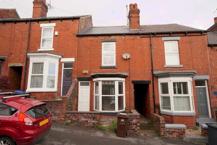 3 Bedroom House To Rent In Fulmer Road, Sheffield, S11