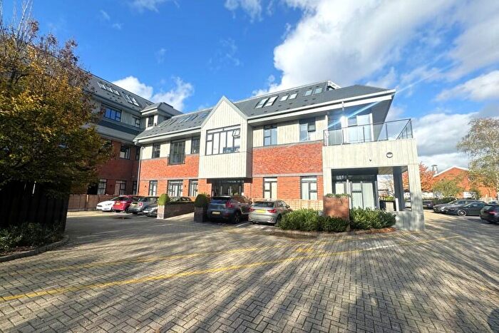 Apartment To Rent In Woking, Surrey, GU21