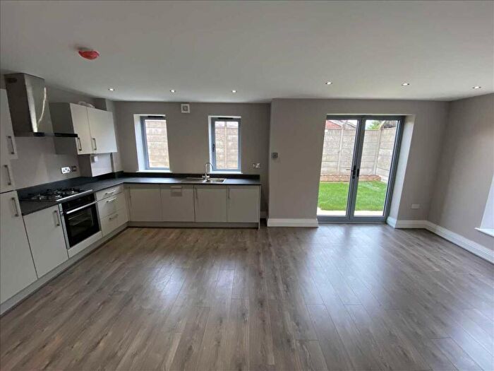 2 Bedroom Apartment To Rent In Ridgemere Close, Birmingham, B26