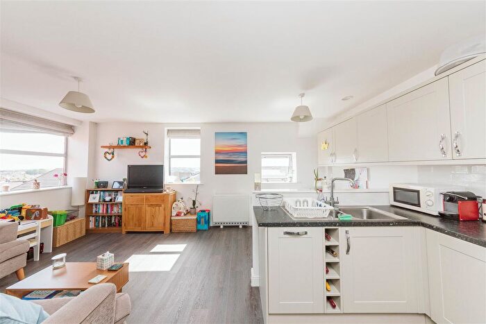 2 Bedroom Flat For Sale In Bartholomews Square, Horfield, Bristol, BS7