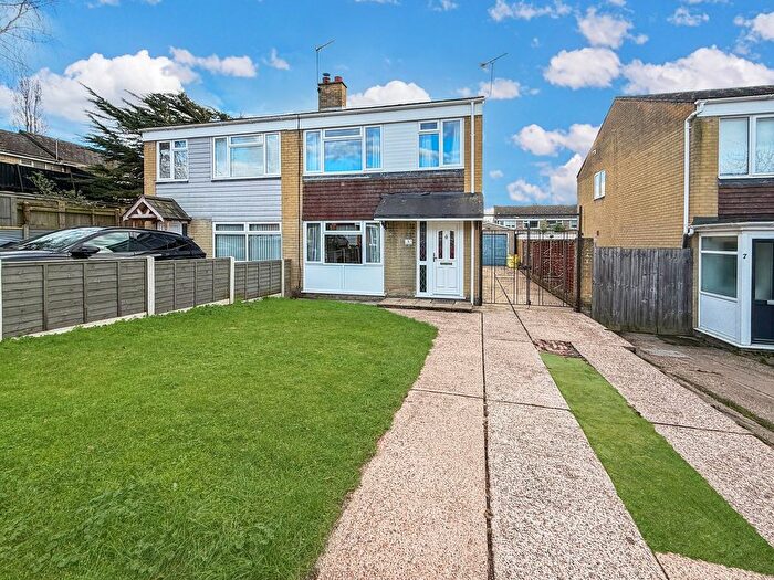 3 Bedroom Semi-Detached House For Sale In Denham Close, Wivenhoe, Colchester, CO7