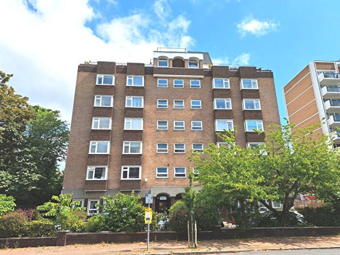 1 Bedroom Apartment For Sale In Hartington Place, Eastbourne, East Sussex, BN21