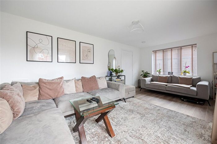 3 Bedroom Detached House For Sale In Tulip Road, Lyde Green, Bristol, BS16