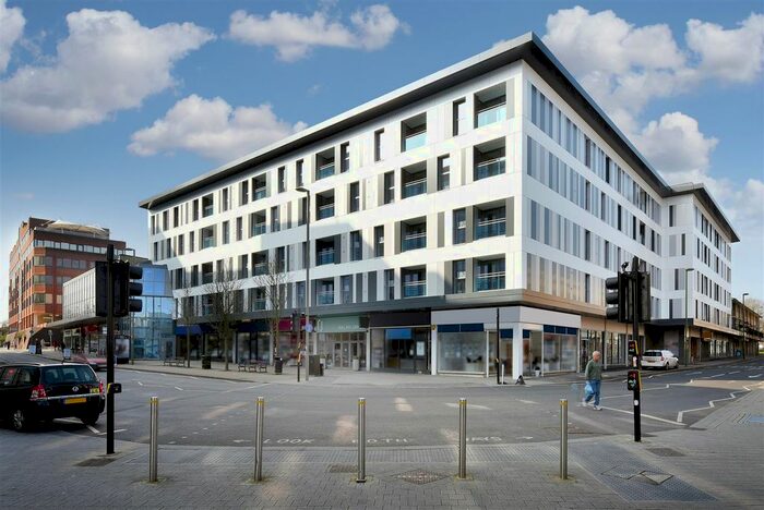 2 Bedroom Flat To Rent In High Street, Redhill, RH1