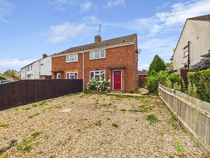 2 Bedroom Semi-Detached House For Sale In Pinnocks Way, Oxford, OX2