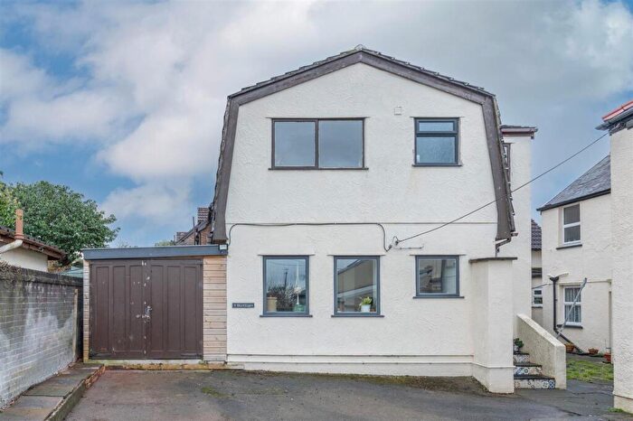 2 Bedroom Detached House For Sale In St. George Road, Abergele, LL22