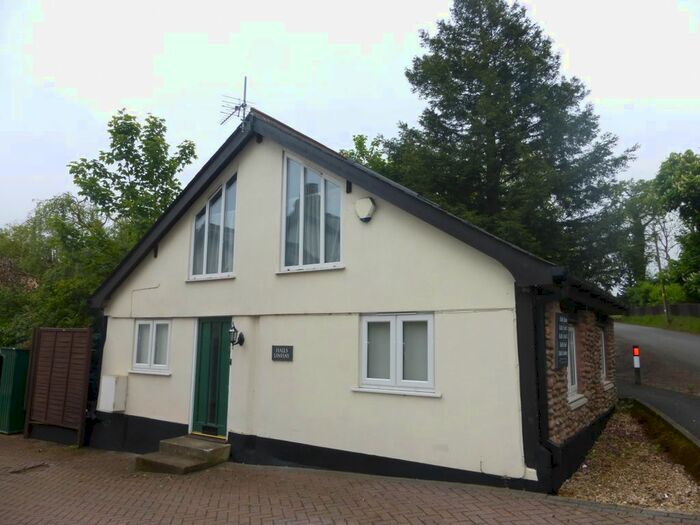 2 Bedroom Property To Rent In Village Way, Aylesbeare, Exeter, EX5