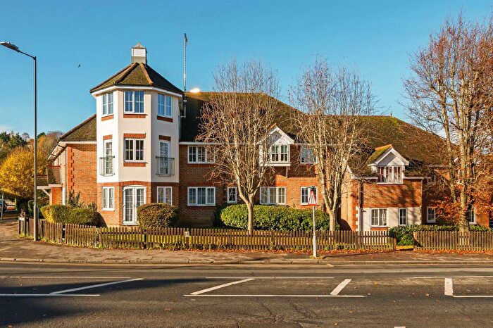 1 Bedroom Apartment To Rent In Langston Court, High Wycombe, HP12