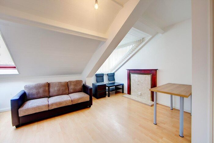 2 Bedroom Flat To Rent In Portman Mews, Shieldfield, Newcastle Upon Tyne, NE2