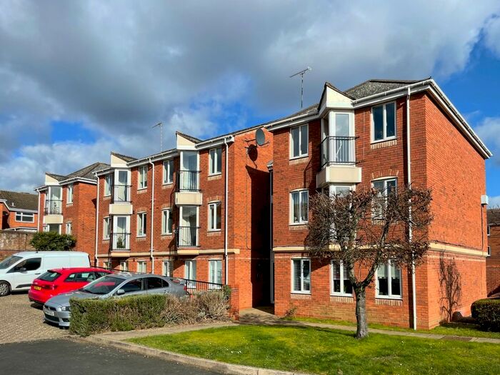 2 Bedroom Flat To Rent In Burbury Court, Emscote Road, Warwick, CV34