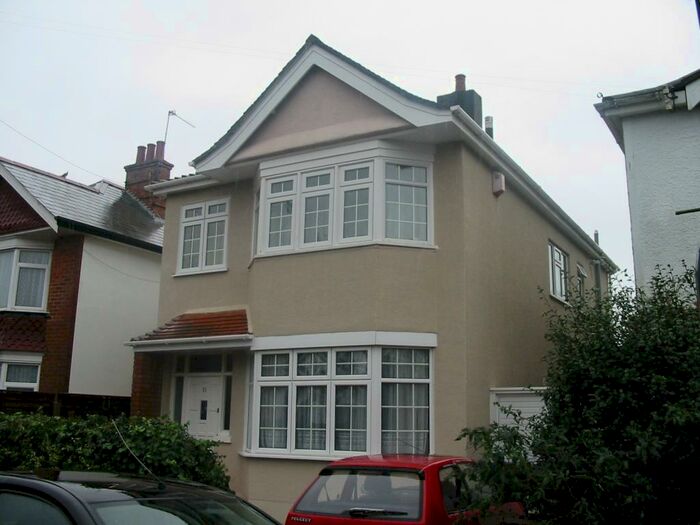6 Bedroom House To Rent In Bedroom Detached House In Bournemouth, BH9