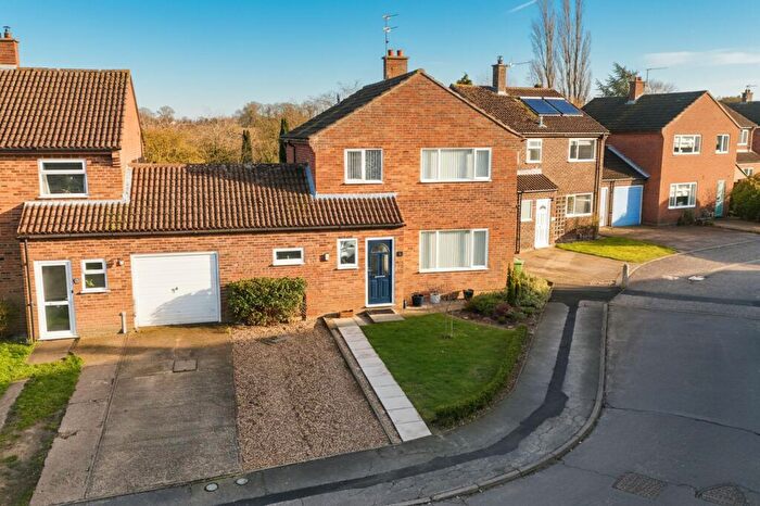 3 Bedroom Link Detached House For Sale In Gale Close, Hales, Norwich, NR14