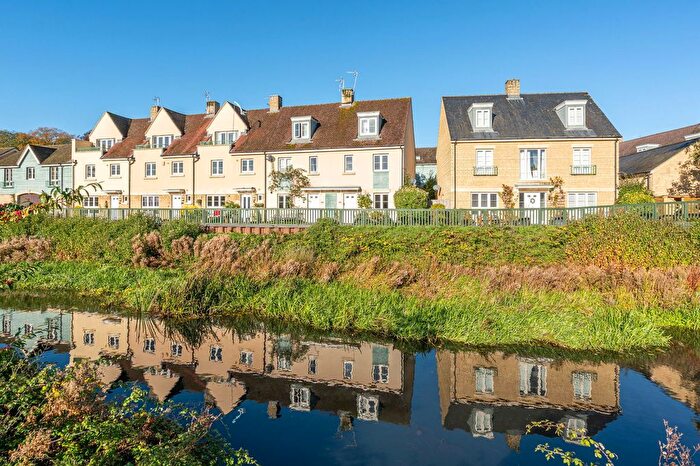 3 Bedroom End Terrace House For Sale In Hunloke Way, Malmesbury, SN16