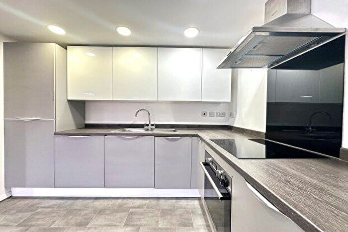 2 Bedroom Flat To Rent In New Coventry Road, Birmingham, B26