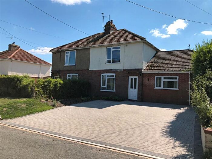 3 Bedroom Semi Detached House To Rent In Amesbury Road, Salisbury, SP4