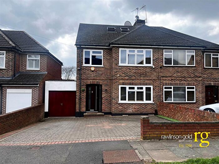 4 Bedroom Semi-Detached House For Sale In Whitegate Gardens, Harrow Weald, HA3