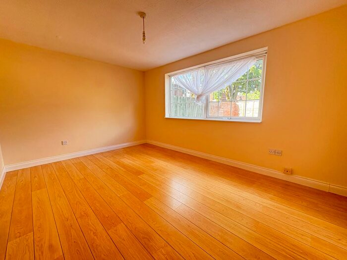 3 Bedroom Terraced House To Rent In Brookfurlong, Peterborough, PE3