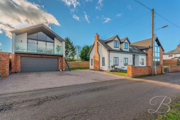 4 Bedroom Detached House For Sale In Northfield Avenue, Pleasley Vale, Mansfield, NG19